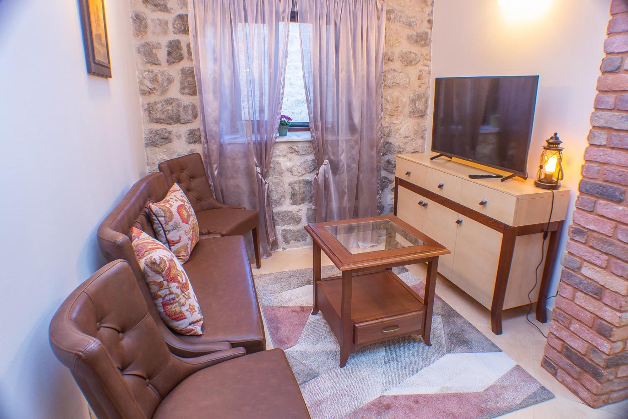 Pallazo Uniqato Seafront Kotor Extérieur photo